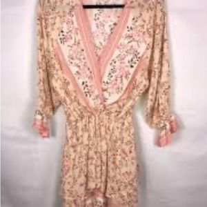 Umgee Floral Long Sleeve Dress. Shoulder to waist 19 in. Waist to hem 21 in.